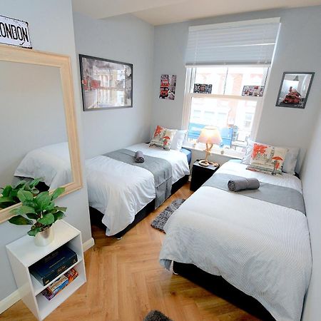 2 Bedroom Flat In Wood Green Piccadilly Line 伦敦 外观 照片