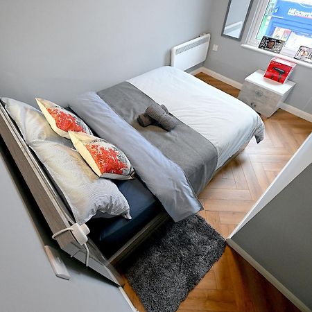 2 Bedroom Flat In Wood Green Piccadilly Line 伦敦 外观 照片