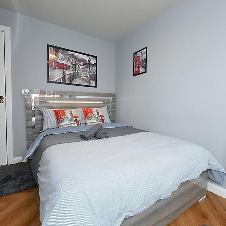 2 Bedroom Flat In Wood Green Piccadilly Line 伦敦 外观 照片