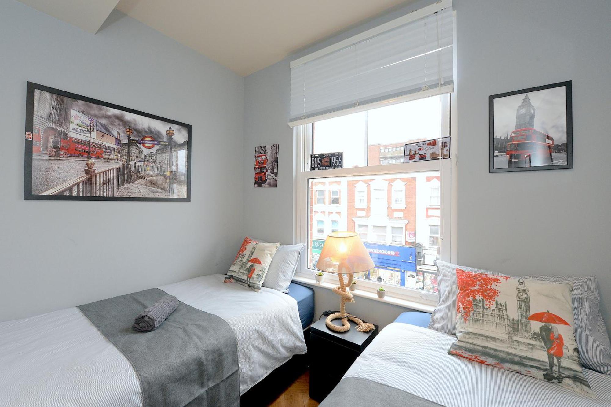 2 Bedroom Flat In Wood Green Piccadilly Line 伦敦 外观 照片