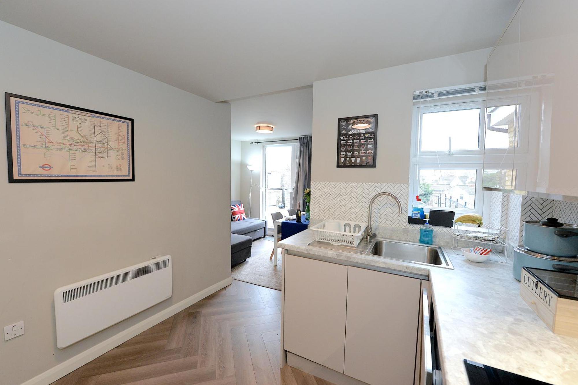 2 Bedroom Flat In Wood Green Piccadilly Line 伦敦 外观 照片