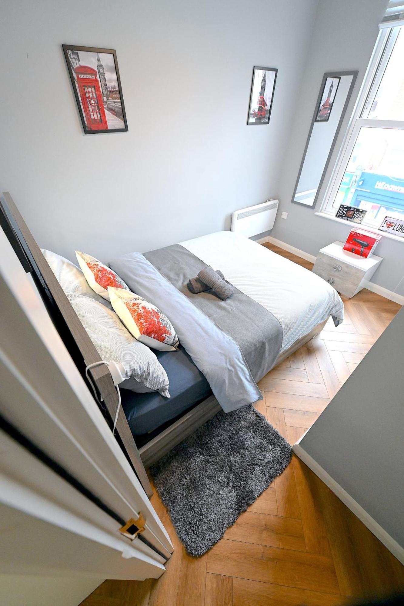 2 Bedroom Flat In Wood Green Piccadilly Line 伦敦 外观 照片