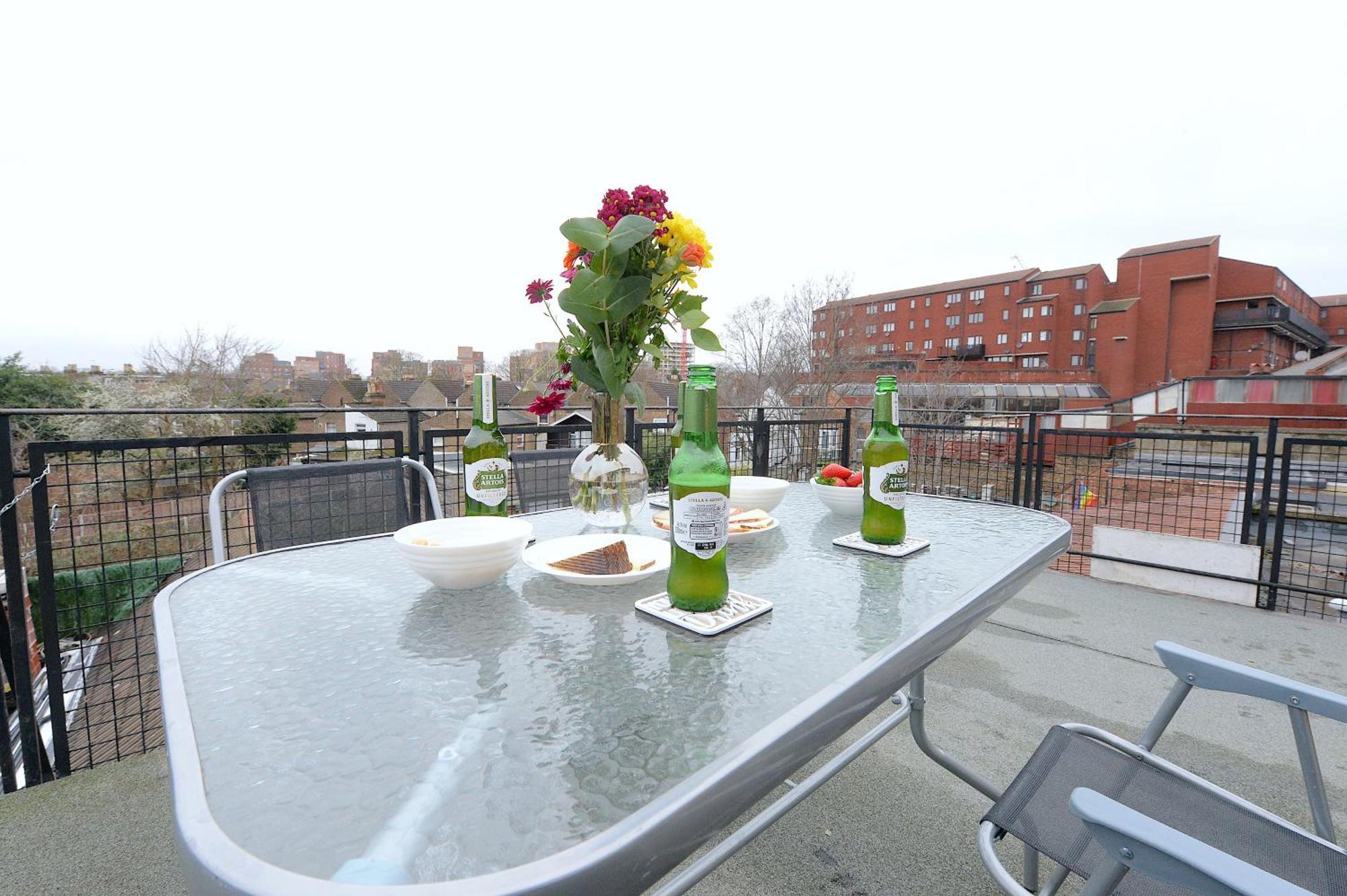 2 Bedroom Flat In Wood Green Piccadilly Line 伦敦 外观 照片