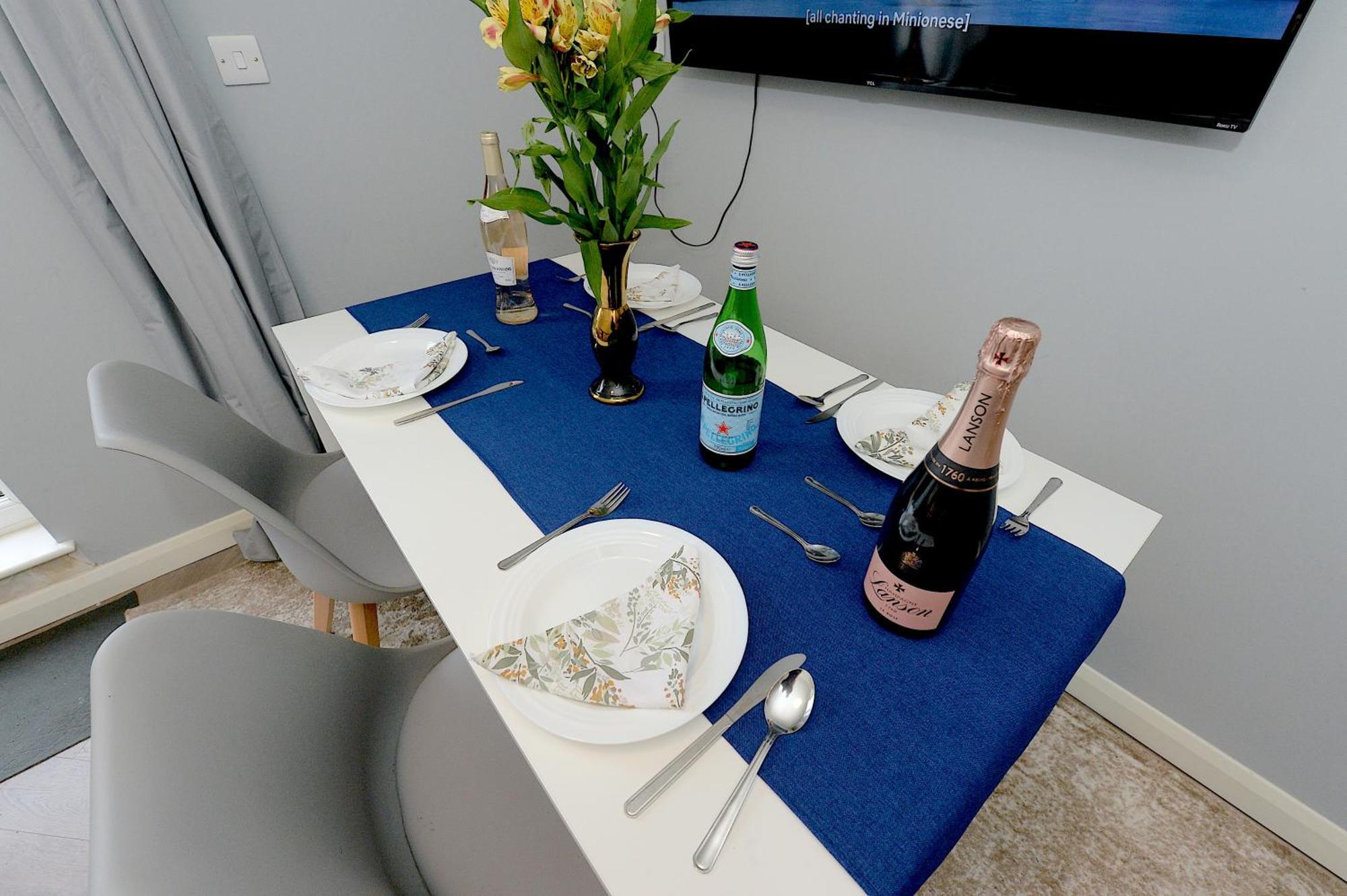 2 Bedroom Flat In Wood Green Piccadilly Line 伦敦 外观 照片