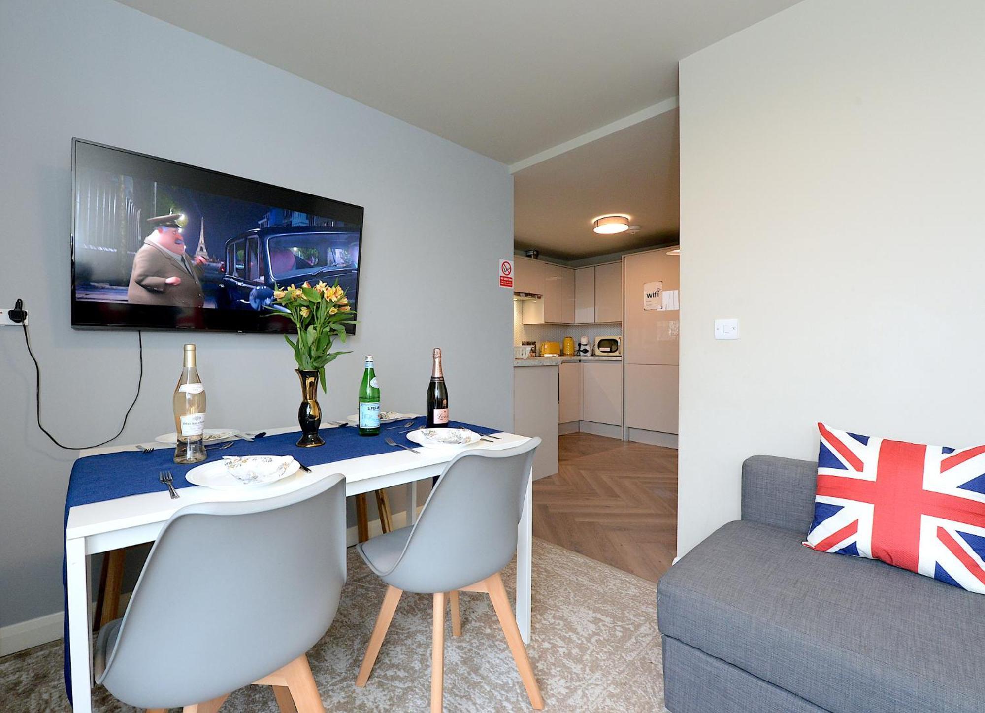 2 Bedroom Flat In Wood Green Piccadilly Line 伦敦 外观 照片